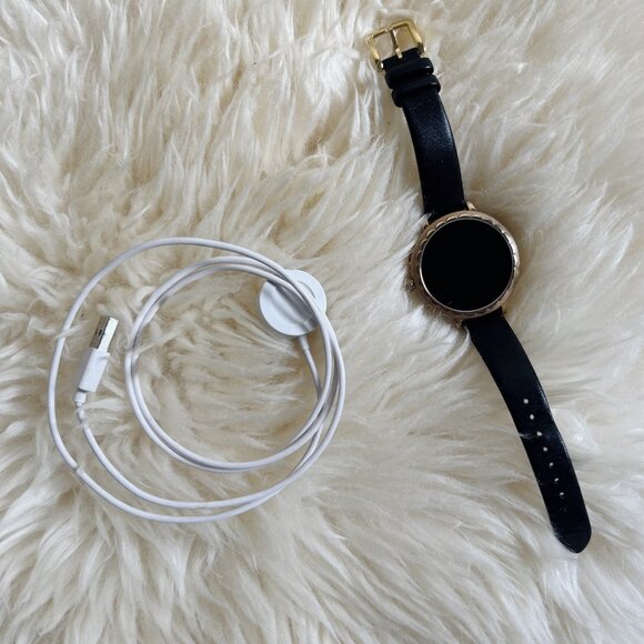 kate spade new york Scallop Touchscreen Smart Watch KST2003